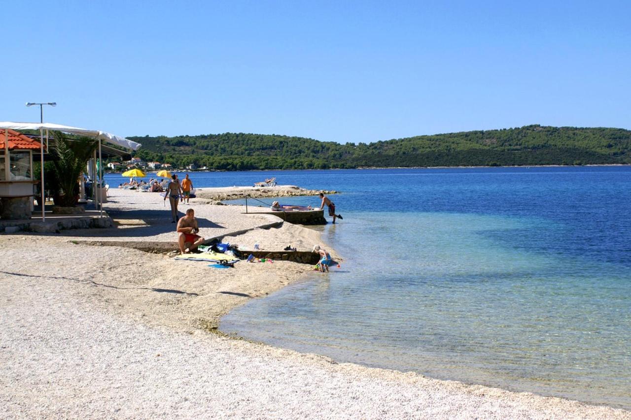 Apartments And Rooms With Parking Space Trogir - 13102 Εξωτερικό φωτογραφία