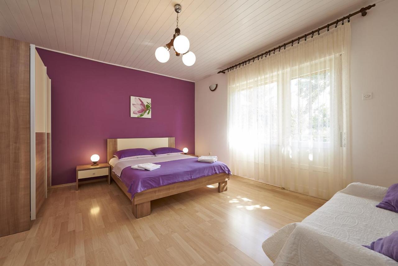 Apartments And Rooms With Parking Space Trogir - 13102 Εξωτερικό φωτογραφία